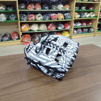 No.１０　久保田スラッガー軟式限定グローブ　ダズルCAMO