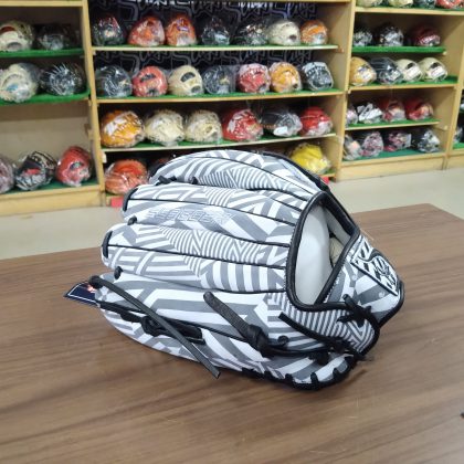 No.１１　久保田スラッガー軟式限定グローブ　ダズルCAMO