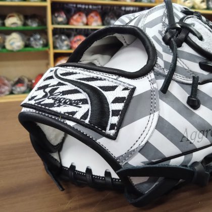 No.１１　久保田スラッガー軟式限定グローブ　ダズルCAMO