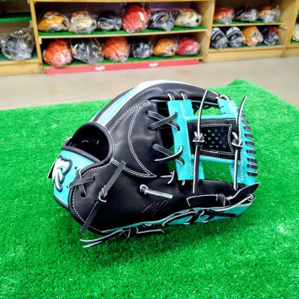 No.777【RYU】限定グローブ　内野手モデル