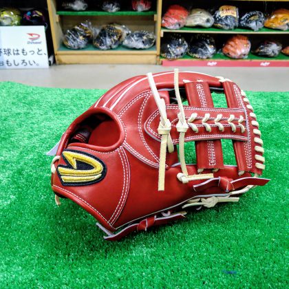 No.826【ディークエスト】硬式グローブ　内野手モデル