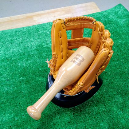 No.825【ウイルソン】木製グラブハンマー（置き台付き）