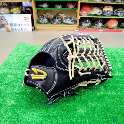 No.828【ディークエスト】硬式グローブ　外野手モデル