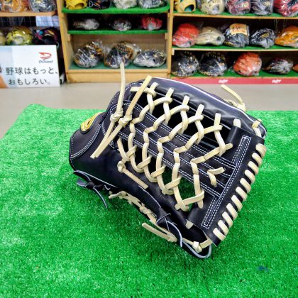 No.828【ディークエスト】硬式グローブ　外野手モデル