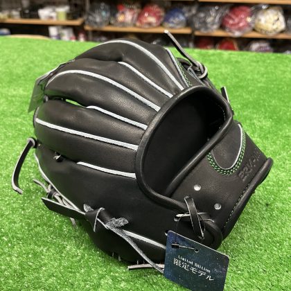 No.815　【ATOMS】限定　硬式グローブ　内野手モデル