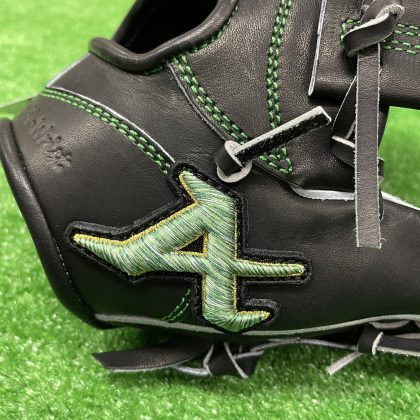 No.815　【ATOMS】限定　硬式グローブ　内野手モデル