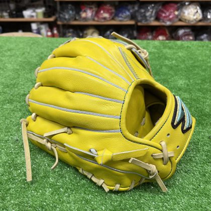 No.818　【ディークエスト】限定　硬式グローブ　内野手モデル