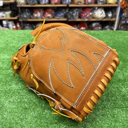 No.820　【ディークエスト】限定　硬式グローブ　投手用モデル
