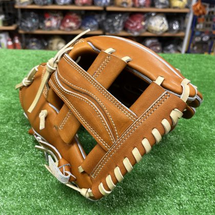 No.822　【ディークエスト】限定　硬式グローブ　内野手モデル