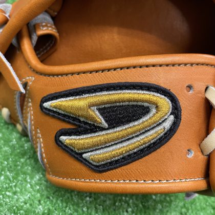 No.822　【ディークエスト】限定　硬式グローブ　内野手モデル