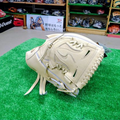 No.A020【ウイルソン】硬式　小指２本入れ（コユ二）専用　投手用モデル