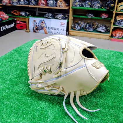 No.A021【ウイルソン】硬式　小指２本入れ（コユ二）投手用モデル（左投げ）