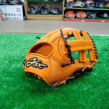 No.A016【エールストーリー】硬式　内野手モデル　０６１型