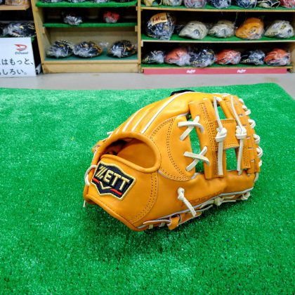 No.A042【ZETT】プロステイタス　硬式　内野手モデル（限定商品）小型サイズ