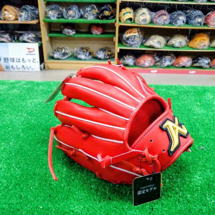 No.A060【ATOMS】限定商品　ジュニア用　軟式グローブ