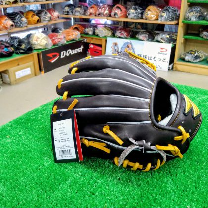 No.A051【ディークエスト】硬式内野手モデル　クロスオーバーST