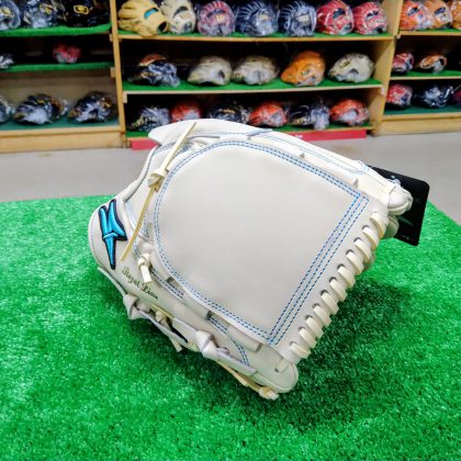 No.A083【SAEKI】硬式　投手用モデル　ロイヤルライン　スポット商品